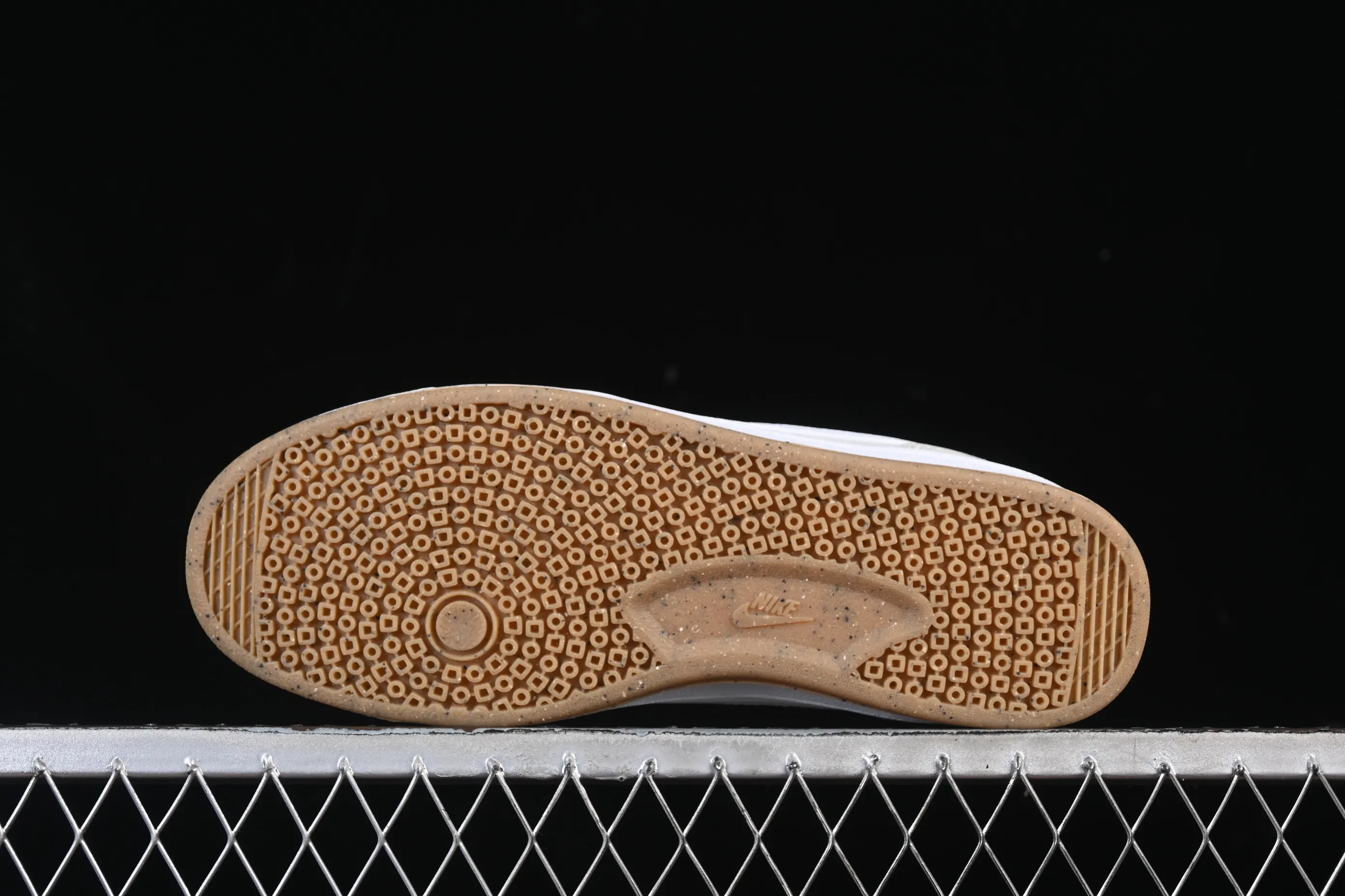 All categories Nk SB Dunk series Nike SB Fc Classic campus sneakers Nike SB Fc Classic Nike autumn and winter campus casual sneakers 909096-111